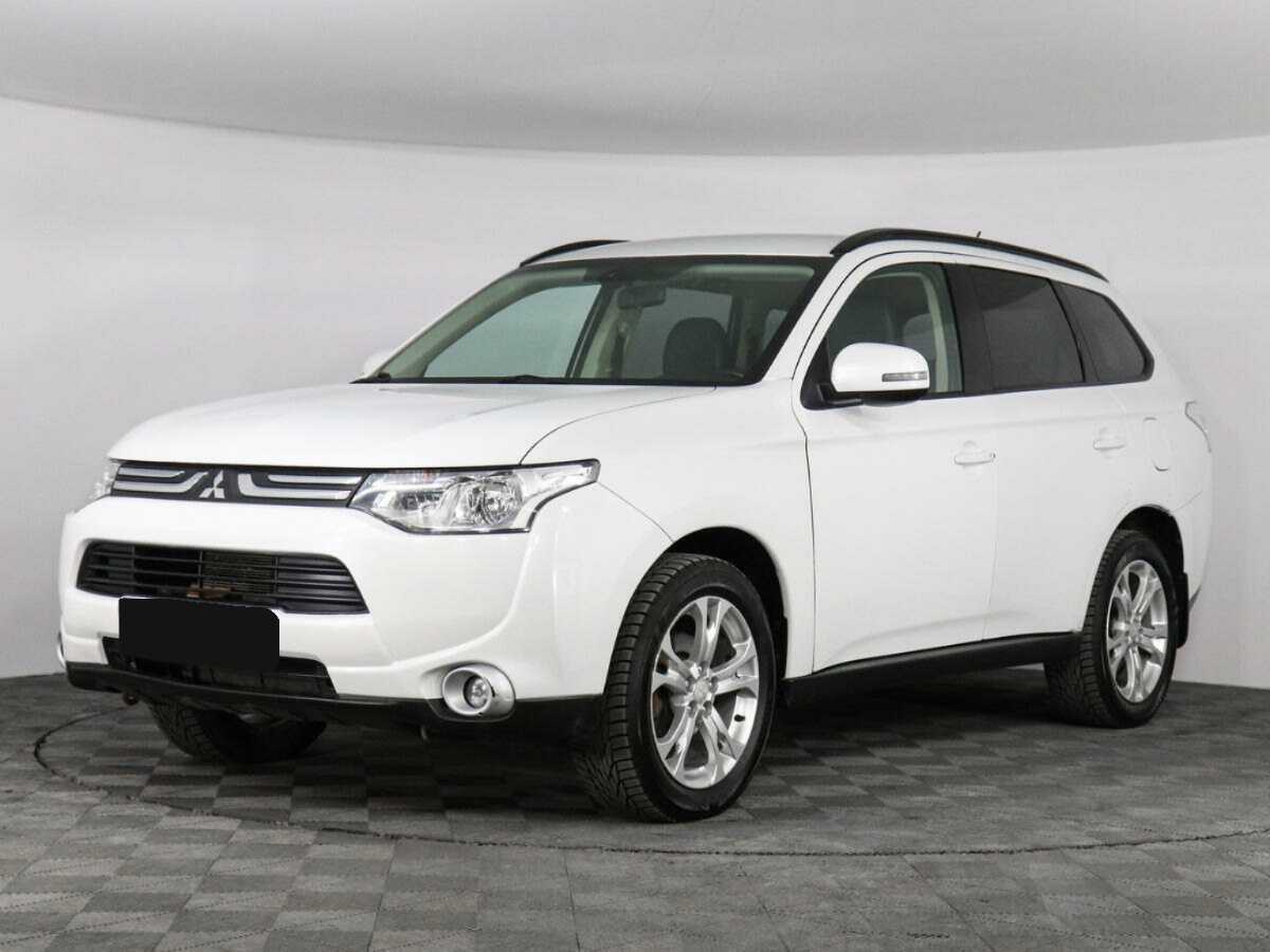 Mitsubishi Outlander 2013 года с пробегом. Посмотреть фото