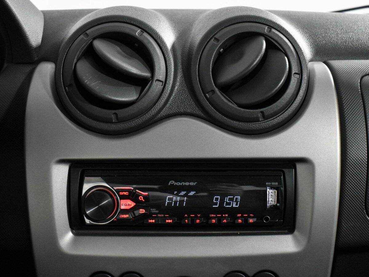 Renault Logan 2015 года с пробегом. Фото: #15