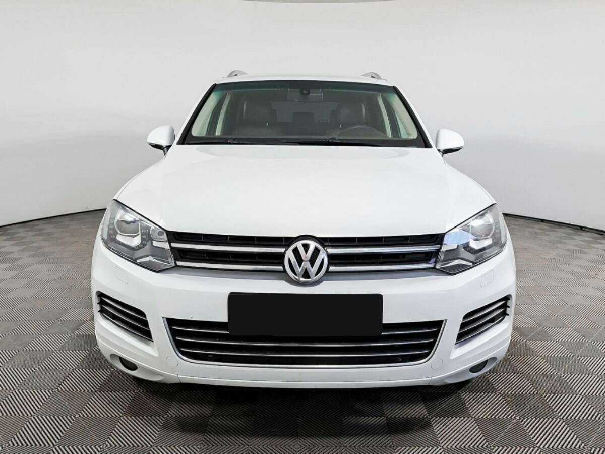 Volkswagen Touareg 2012 года с пробегом. Фото: #1