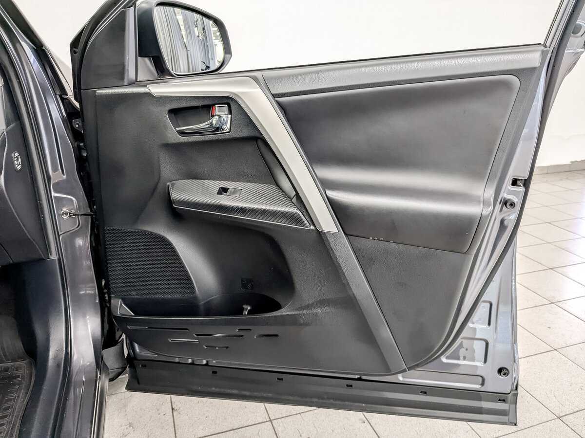 Toyota RAV4 2014 года с пробегом. Фото: #22