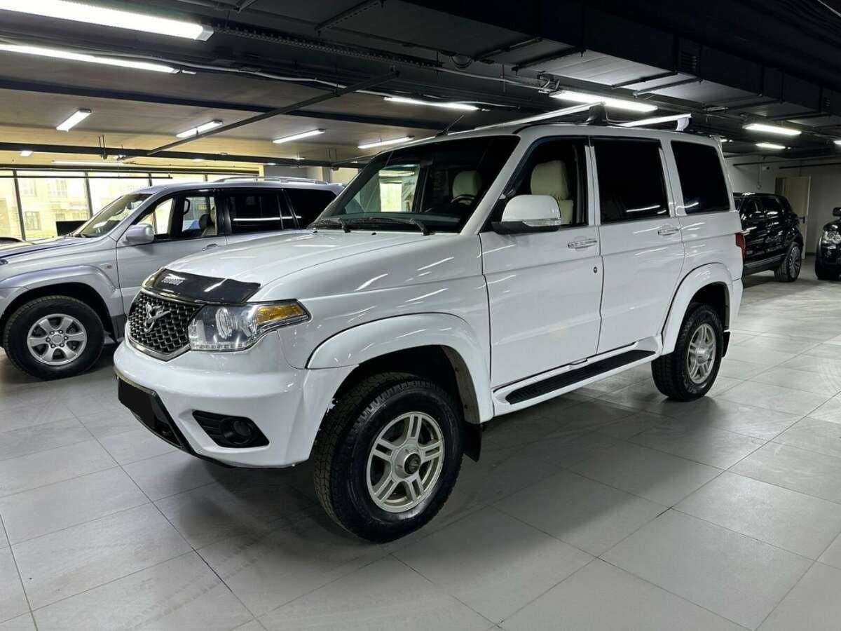 УАЗ Patriot 2018 года с пробегом. Посмотреть фото