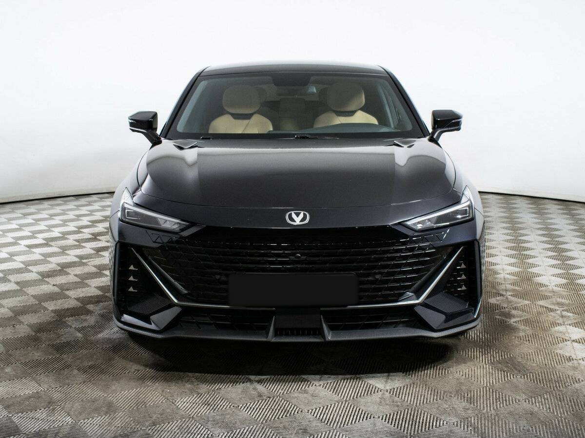 Changan UNI-V 2022 года с пробегом. Фото: #1