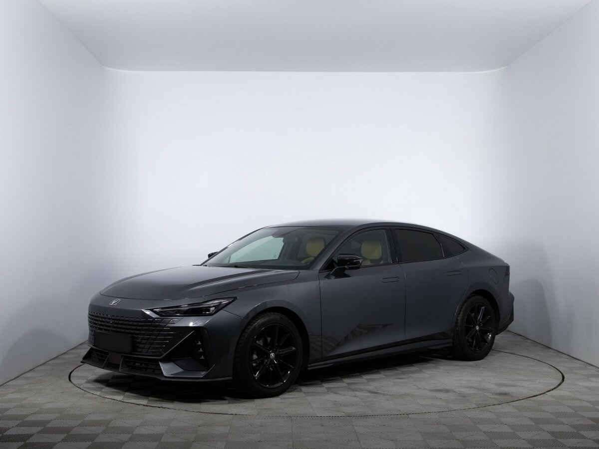 Changan UNI-V 2023 года с пробегом. Посмотреть фото