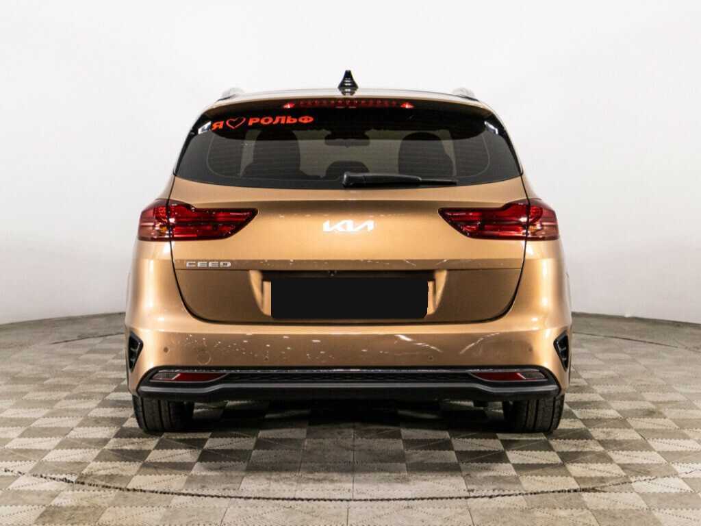 Kia Ceed 2021 года с пробегом. Фото: #5