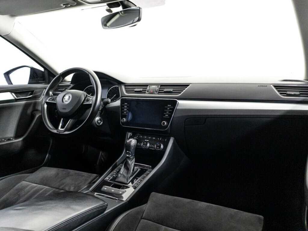 Skoda Superb 2017 года с пробегом. Фото: #8