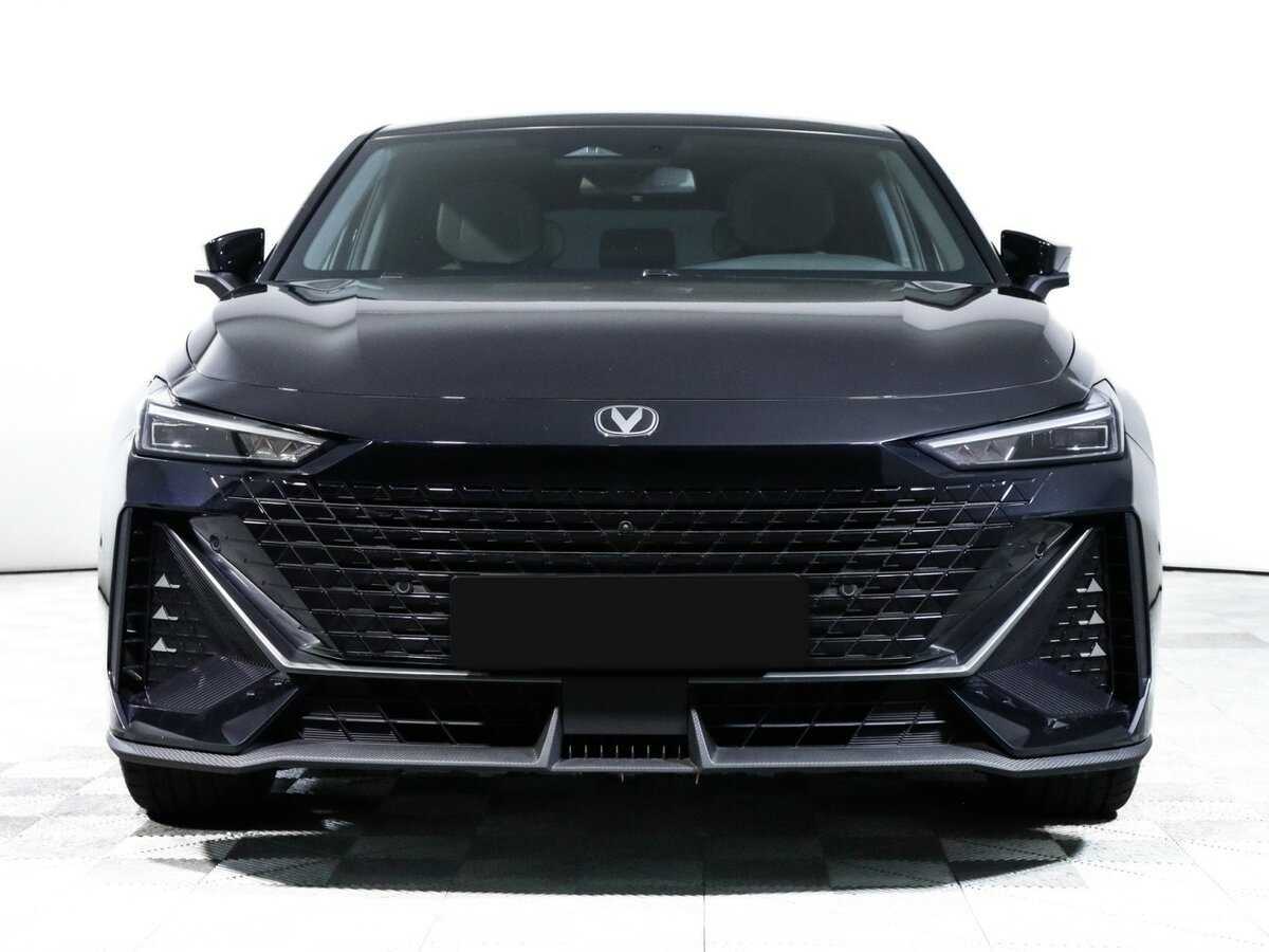 Changan UNI-V 2023 года с пробегом. Фото: #1