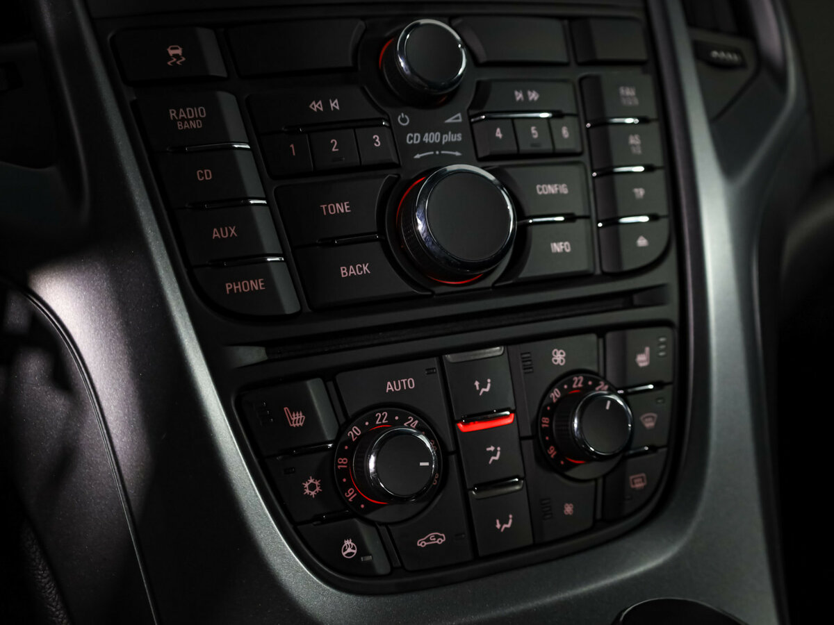 Opel Astra 2014 года с пробегом. Фото: #14