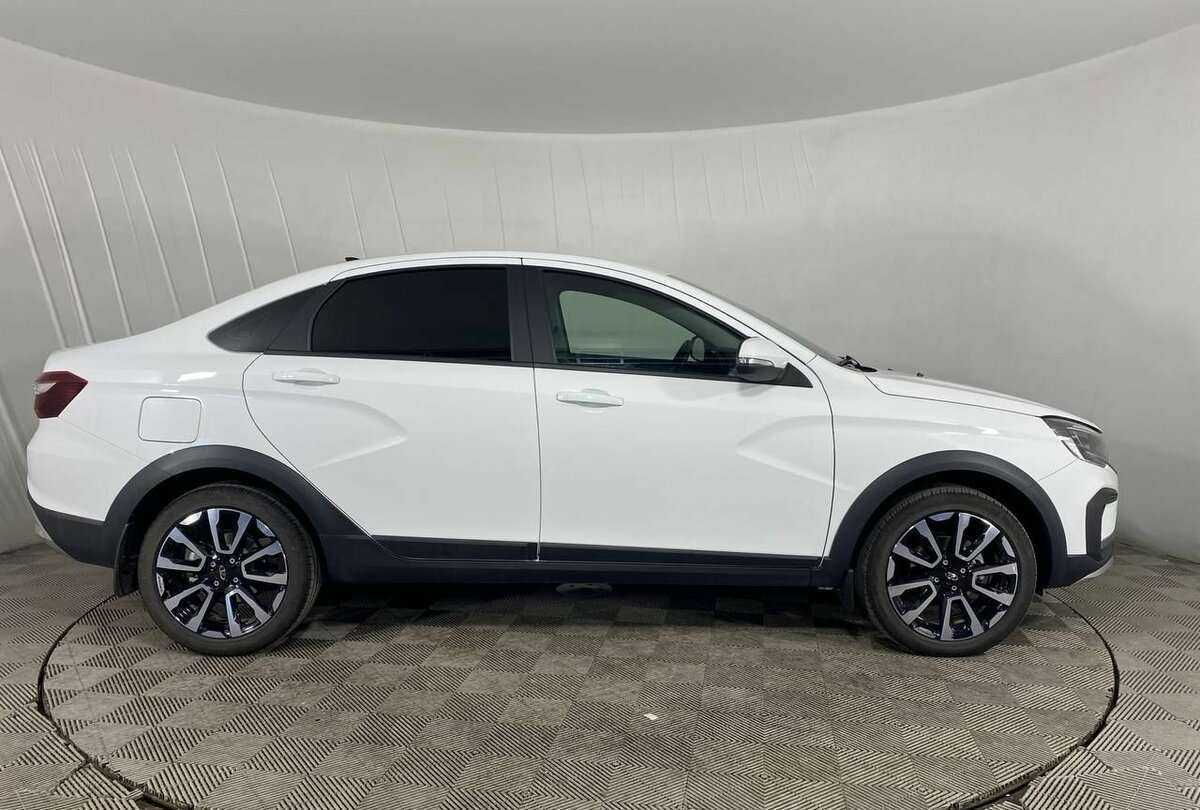 Lada (ВАЗ) Vesta 2023 года с пробегом. Фото: #3