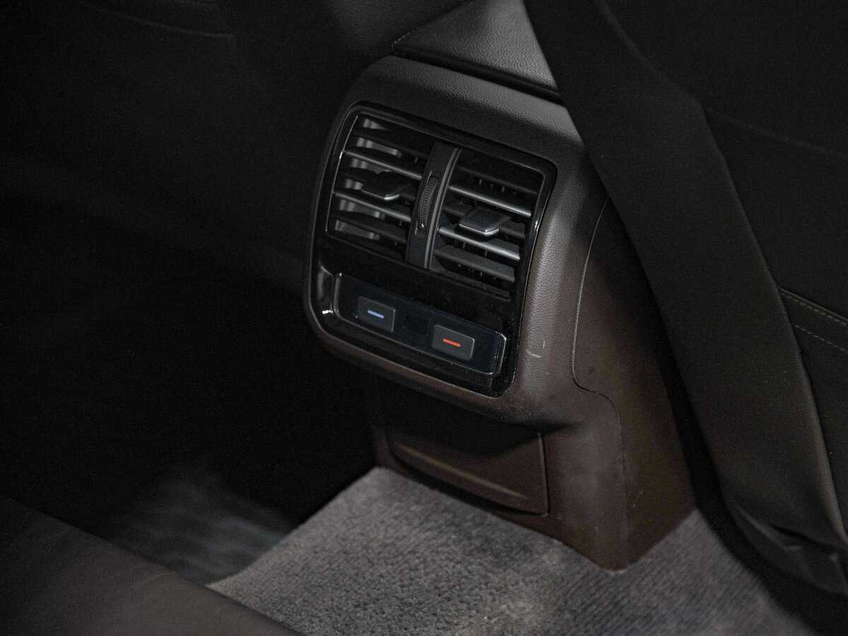 Volkswagen Passat 2016 года с пробегом. Фото: #15