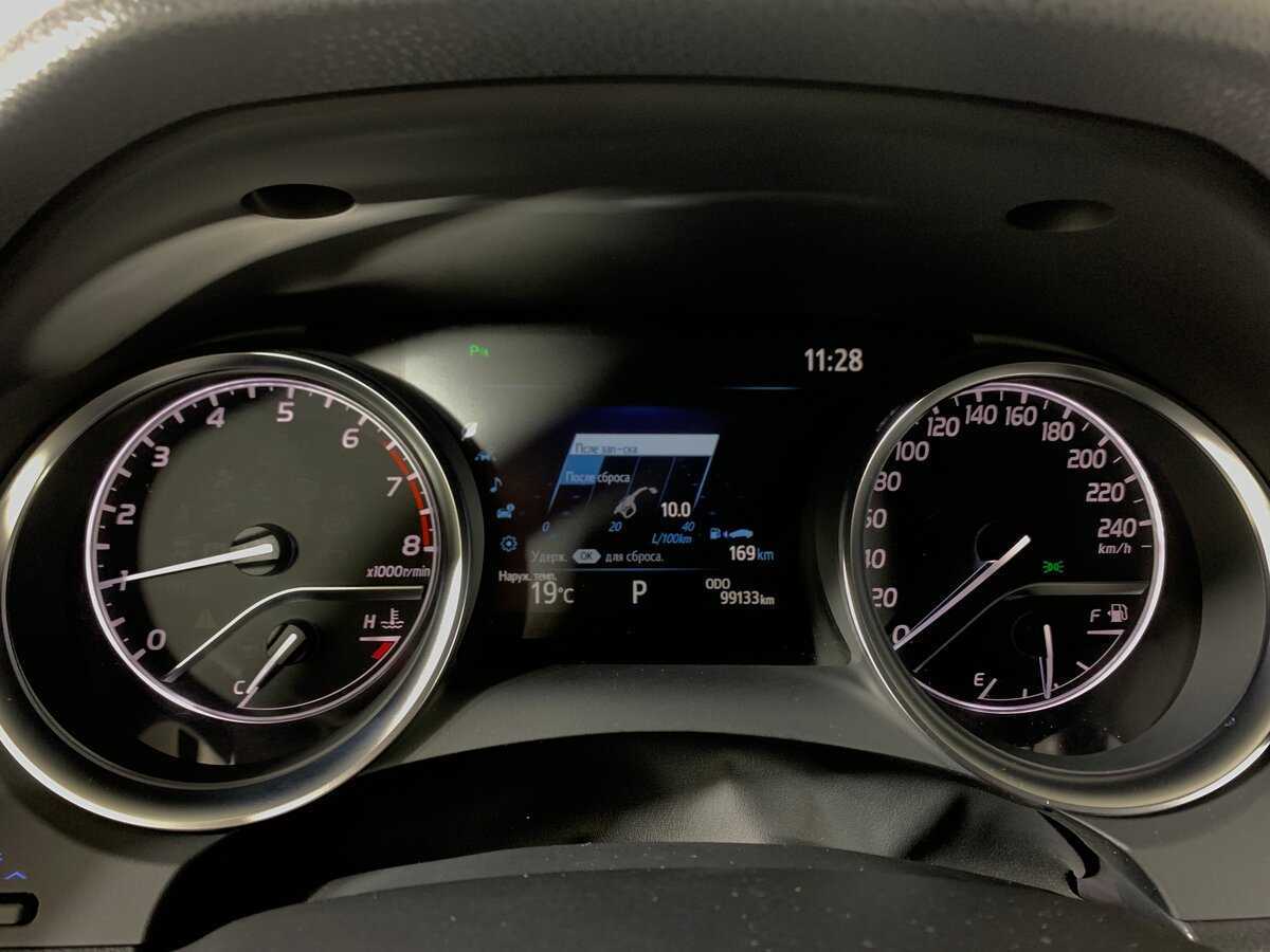 Toyota Camry 2020 года с пробегом. Фото: #14