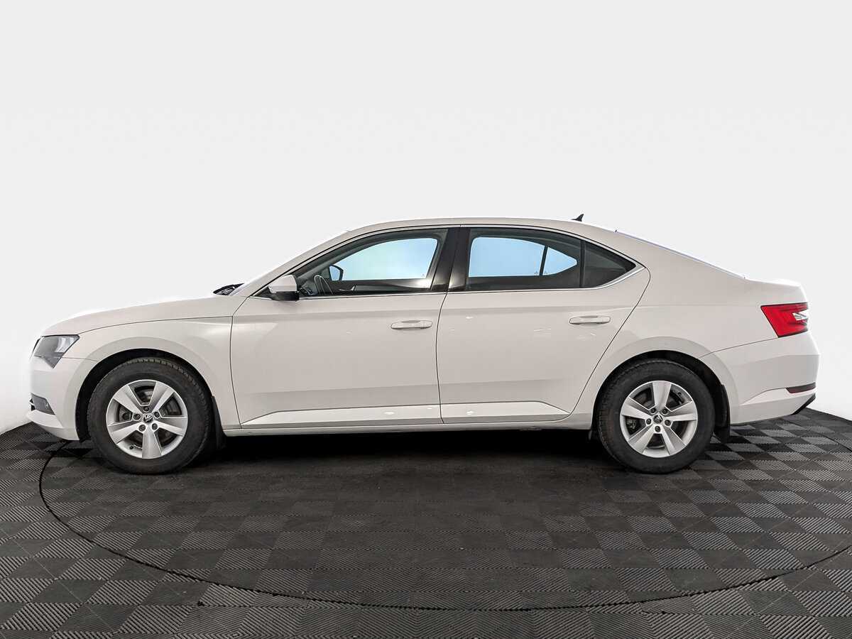 Skoda Superb 2017 года с пробегом. Фото: #7