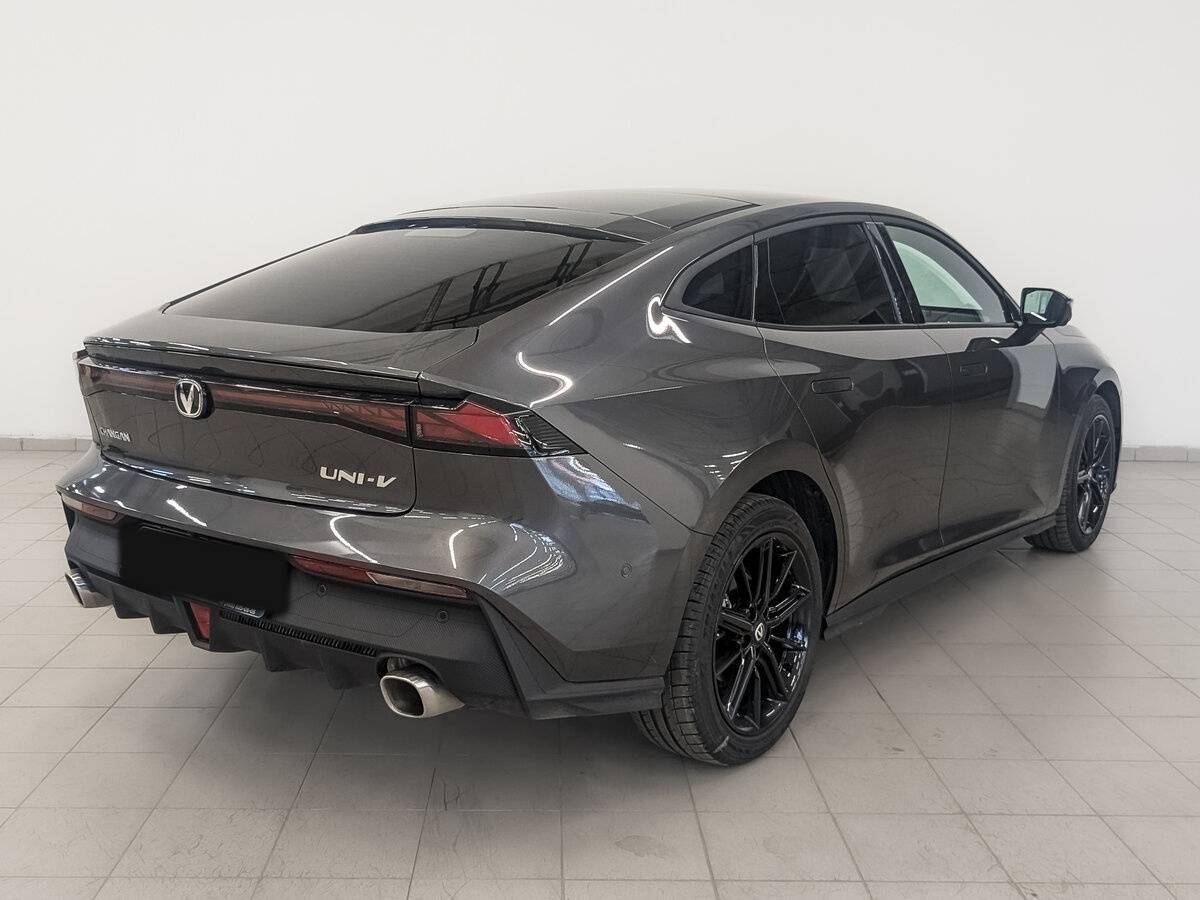 Changan UNI-V 2024 года с пробегом. Фото: #4