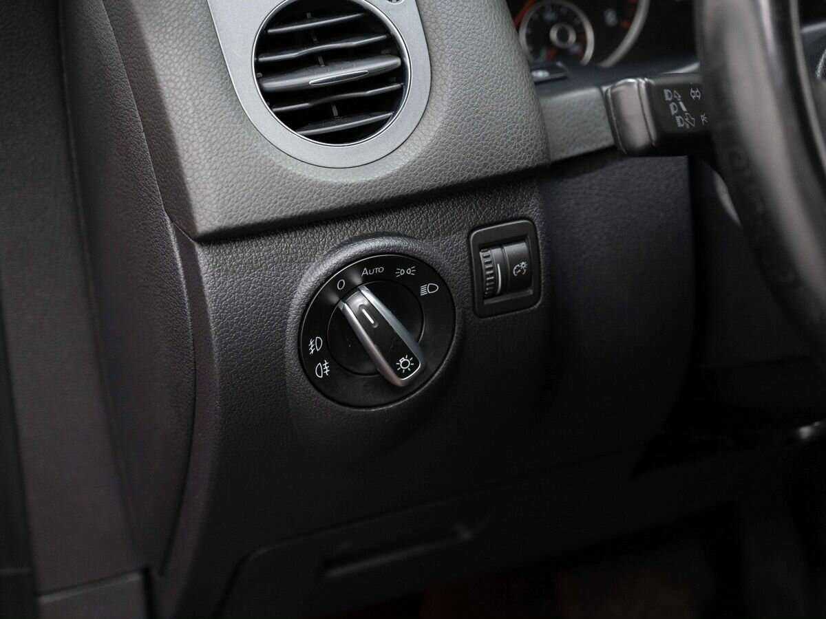 Volkswagen Tiguan 2012 года с пробегом. Фото: #15