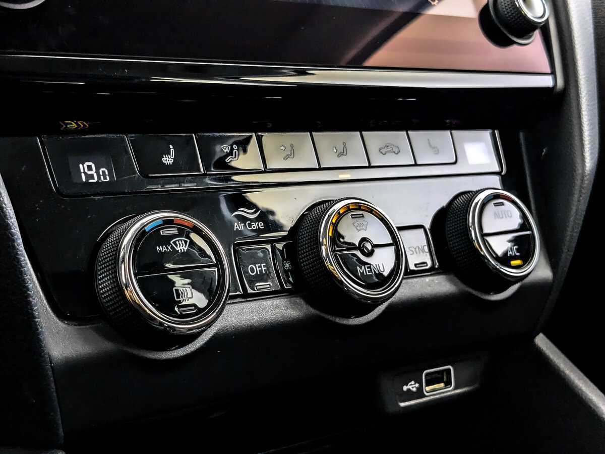 Skoda Octavia 2019 года с пробегом. Фото: #21