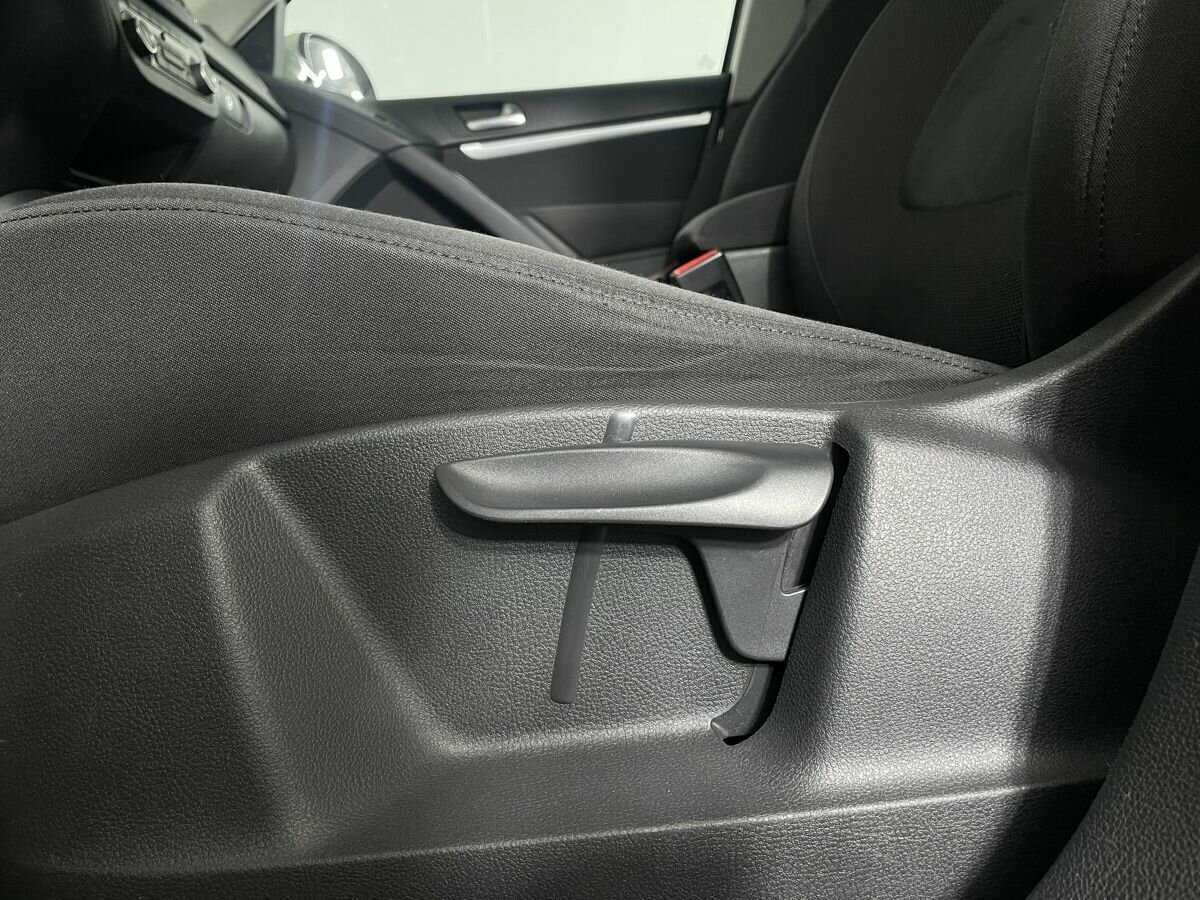 Volkswagen Tiguan 2012 года с пробегом. Фото: #9