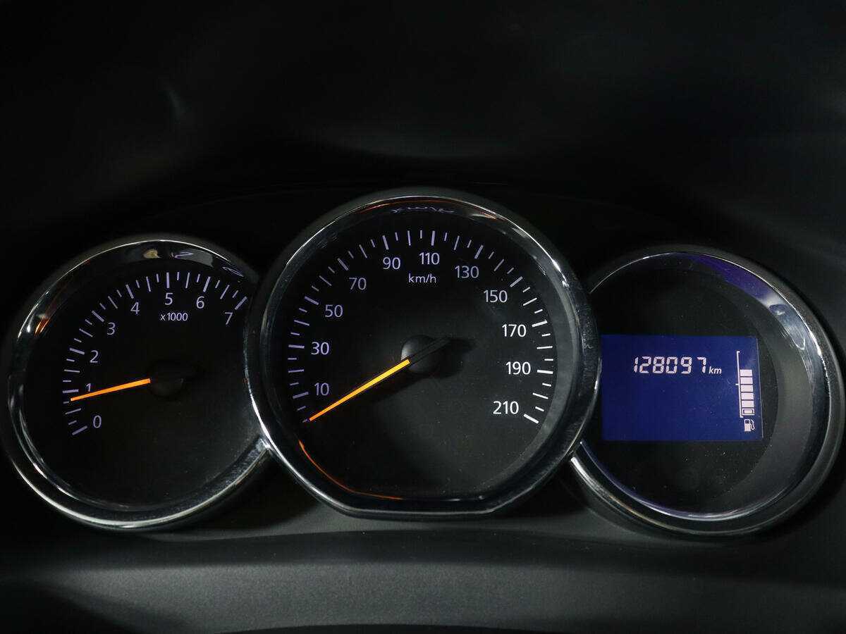 Renault Sandero 2015 года с пробегом. Фото: #10