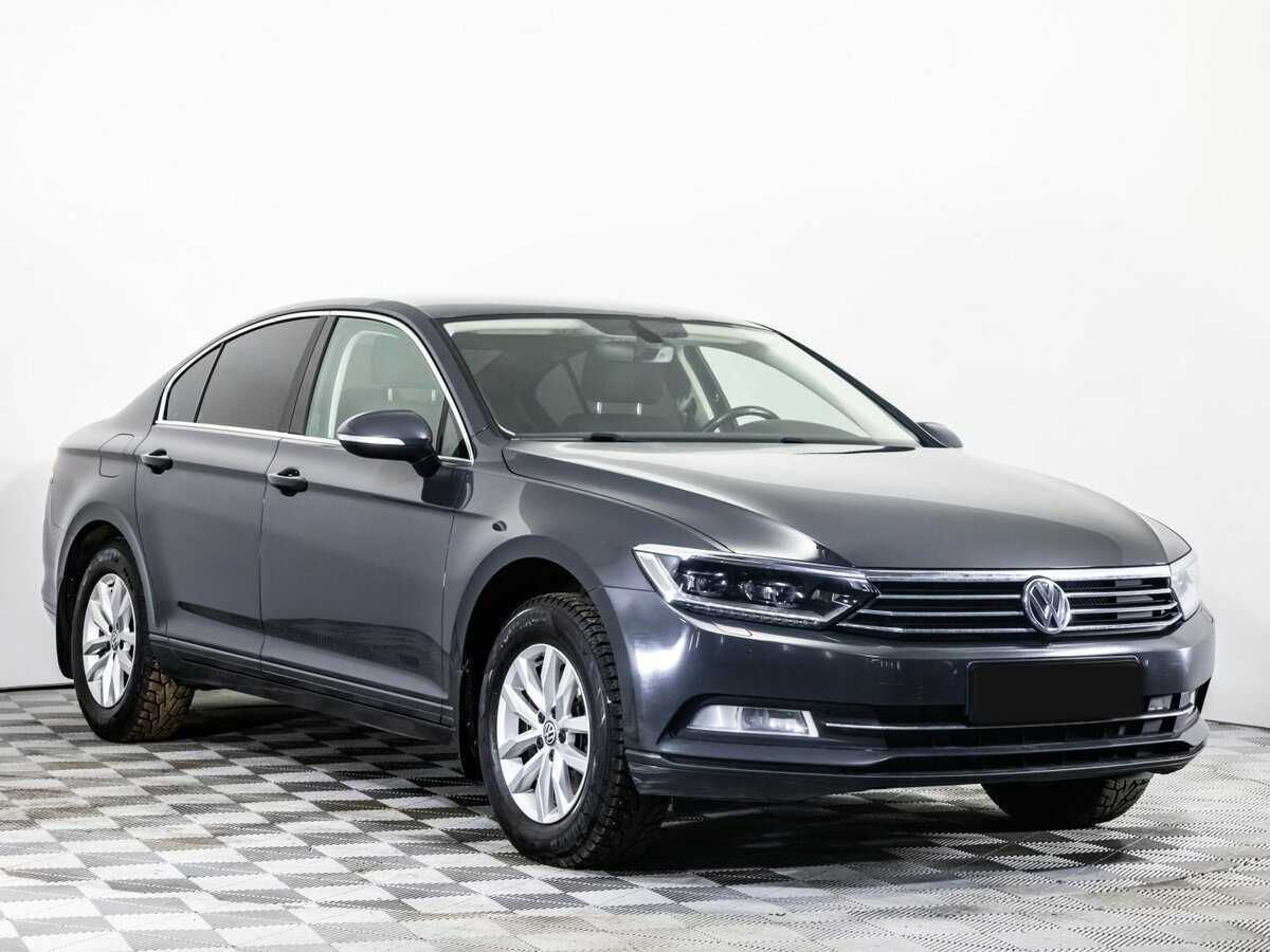 Volkswagen Passat 2018 года с пробегом. Фото: #2