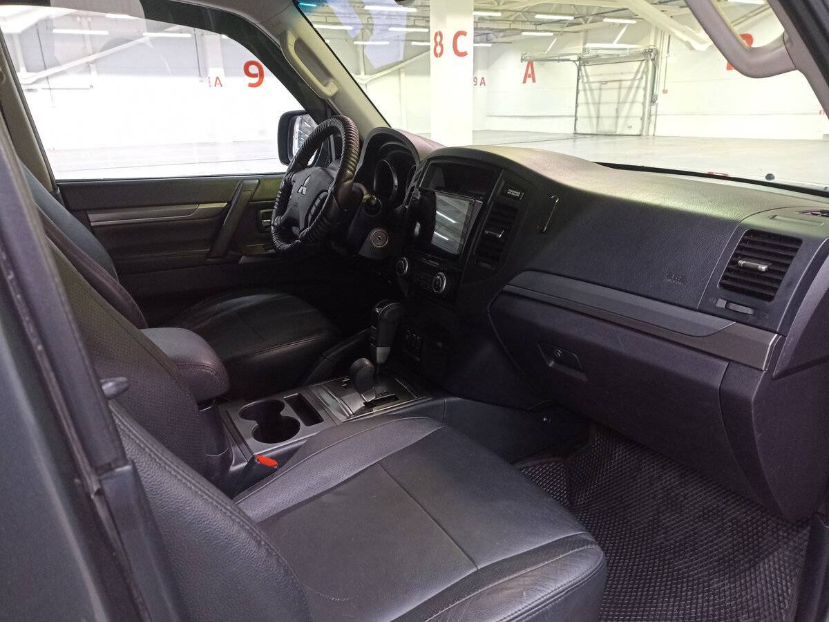 Mitsubishi Pajero 2012 года с пробегом. Фото: #10