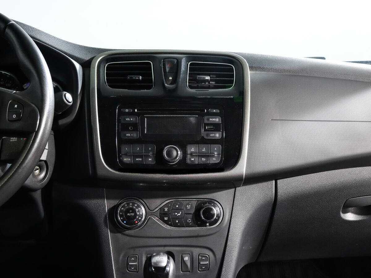 Renault Sandero 2016 года с пробегом. Фото: #12
