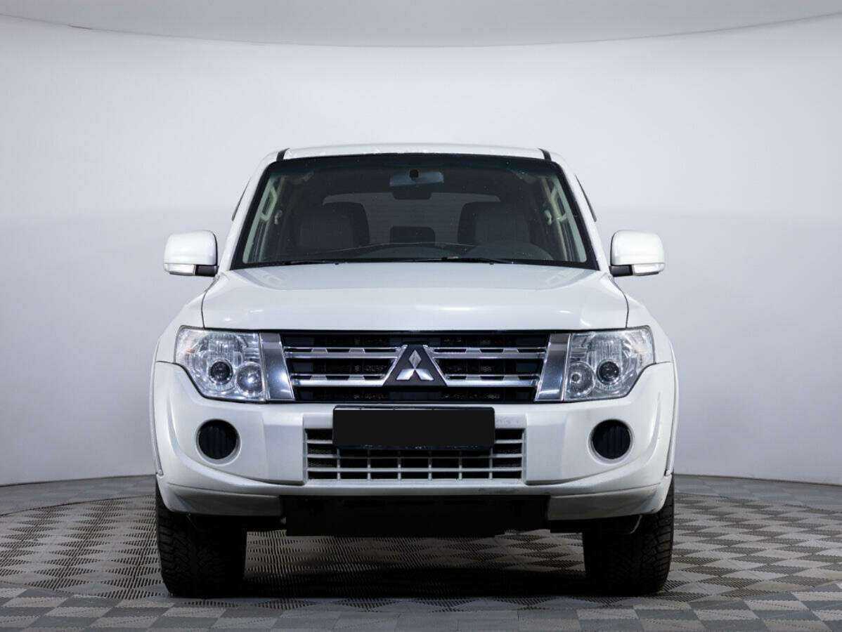 Mitsubishi Pajero 2013 года с пробегом. Фото: #0