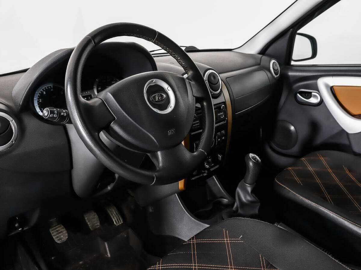 Lada (ВАЗ) Largus 2015 года с пробегом. Фото: #8