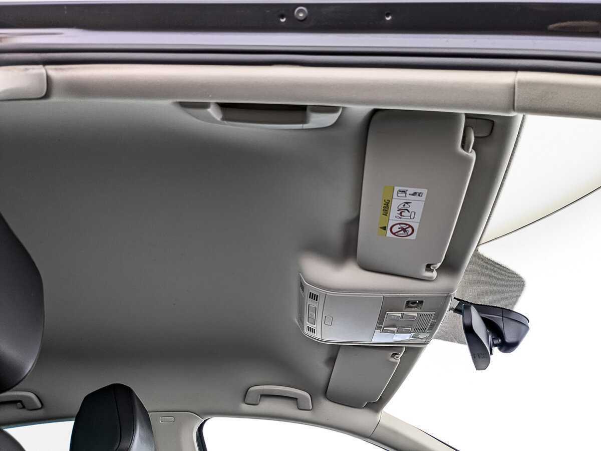 Volkswagen Passat 2019 года с пробегом. Фото: #22