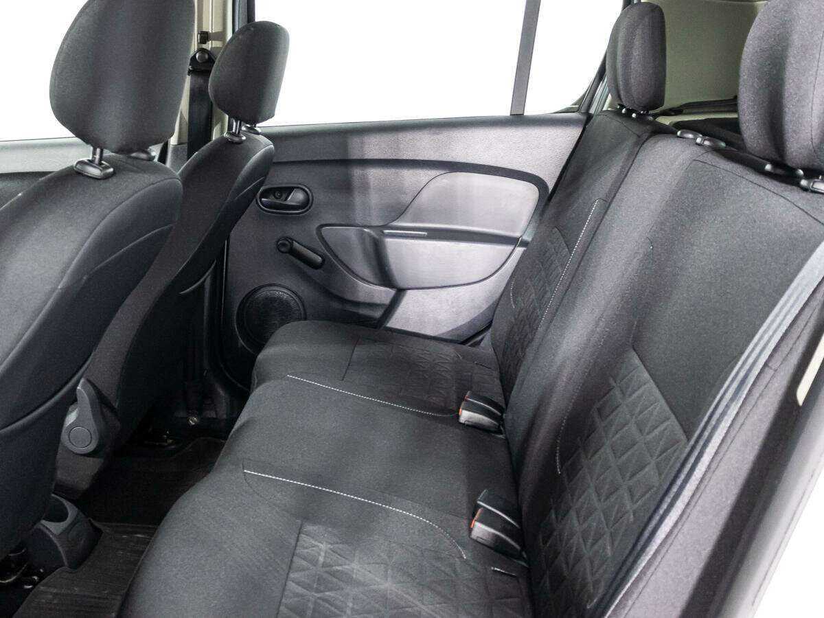 Renault Sandero 2015 года с пробегом. Фото: #9