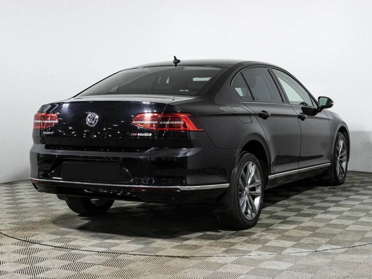 Volkswagen Passat 2016 года с пробегом. Фото: #4