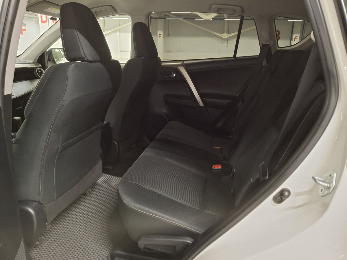 Toyota RAV4 2014 года с пробегом. Фото: #11
