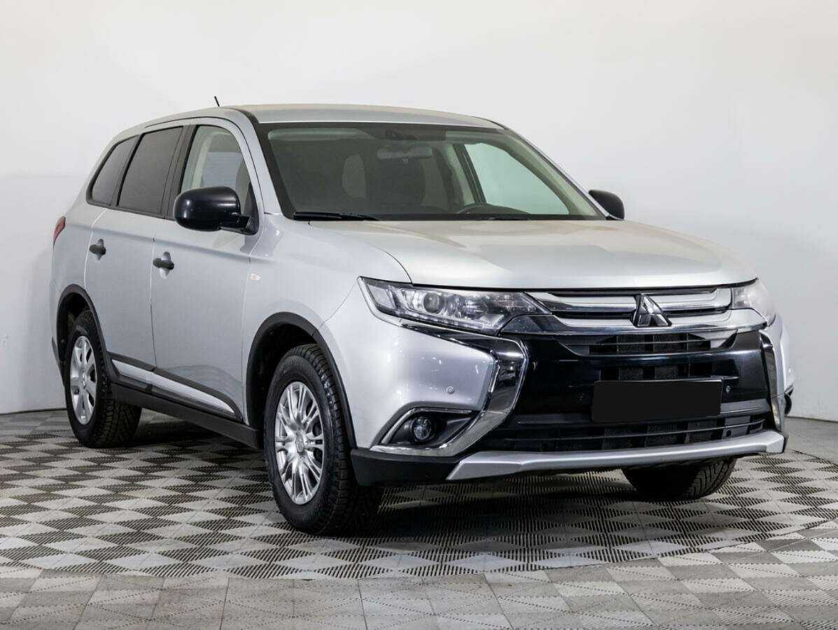 Mitsubishi Outlander 2015 года с пробегом. Фото: #2