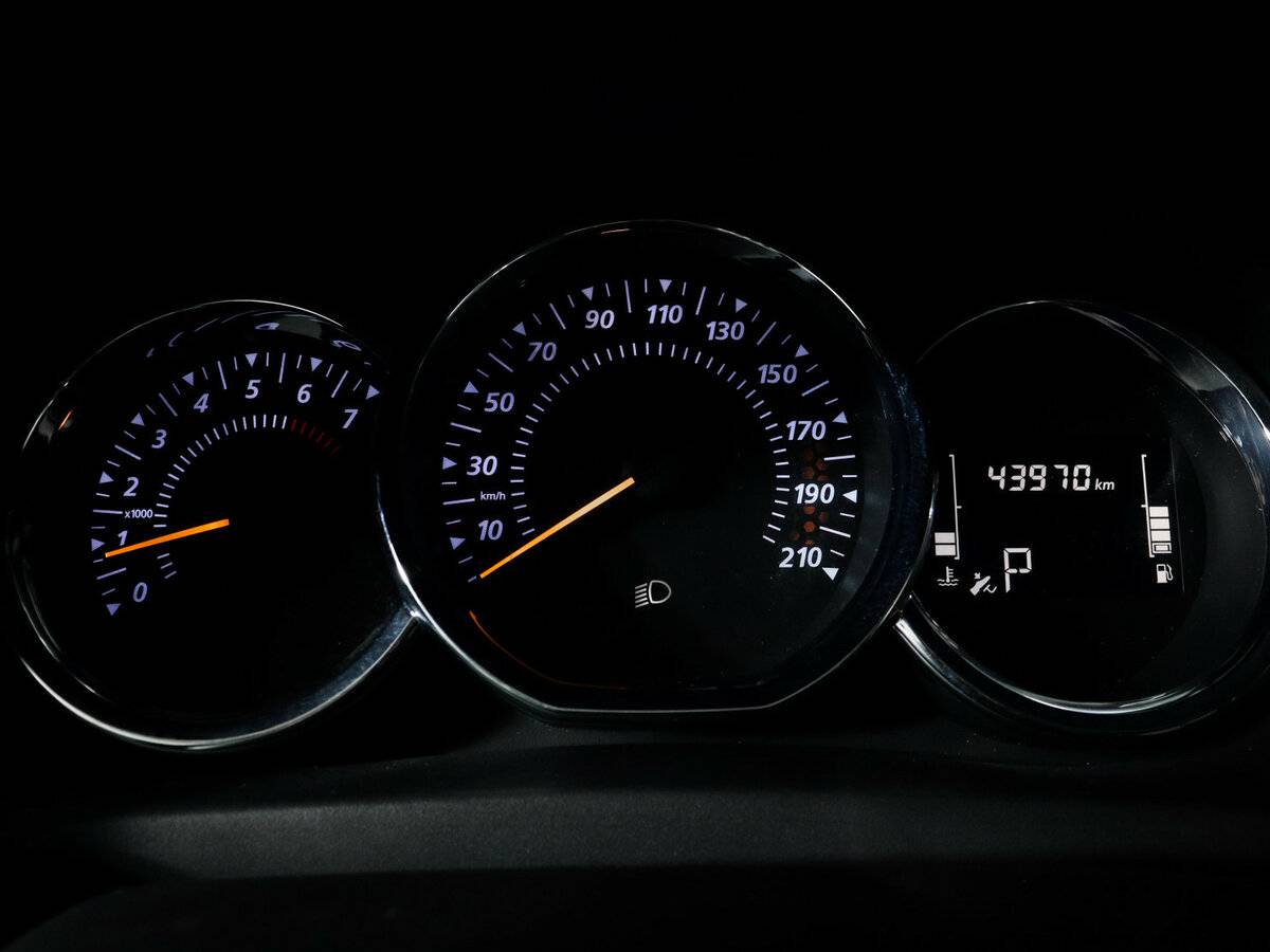 Renault Logan 2022 года с пробегом. Фото: #8