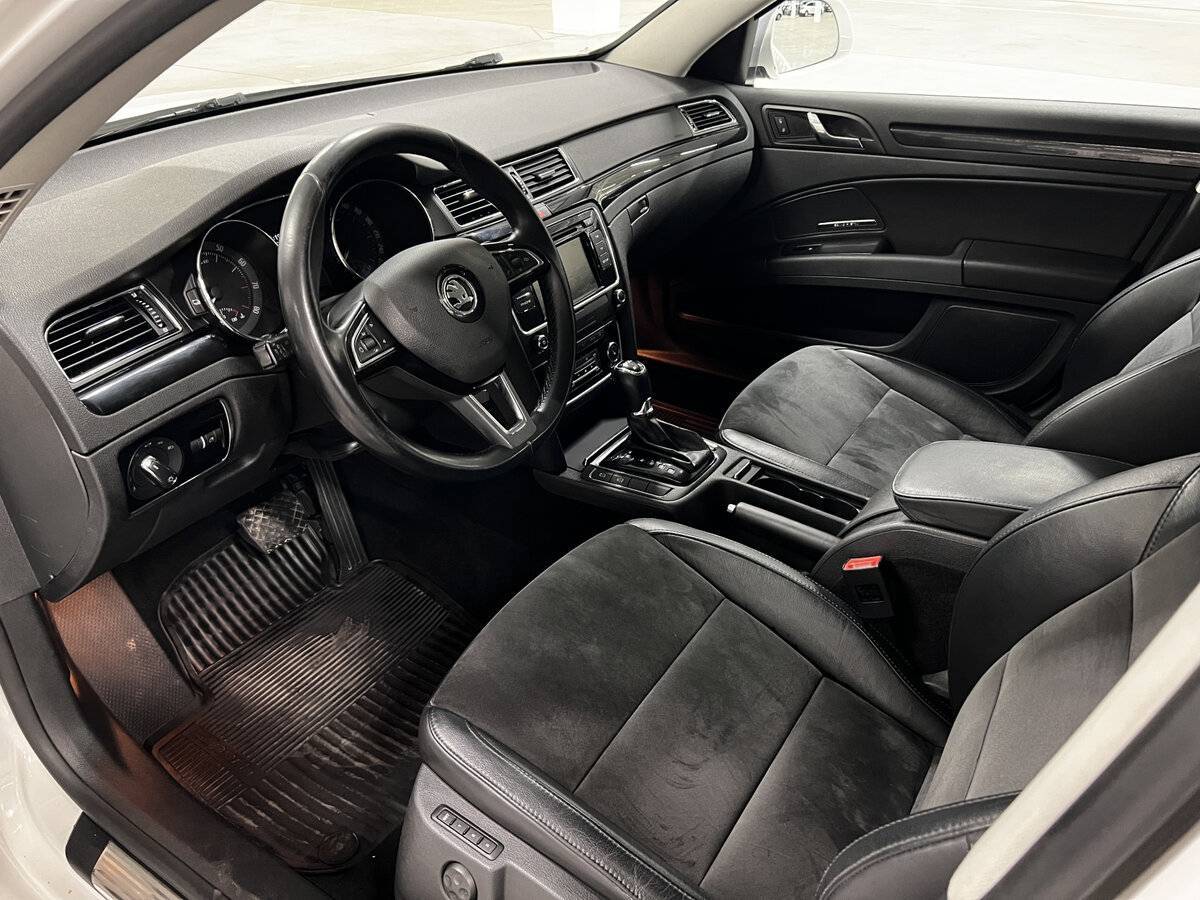 Skoda Superb 2014 года с пробегом. Фото: #15