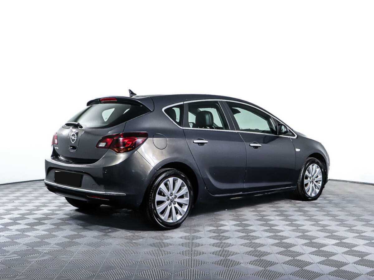 Opel Astra 2012 года с пробегом. Фото: #4