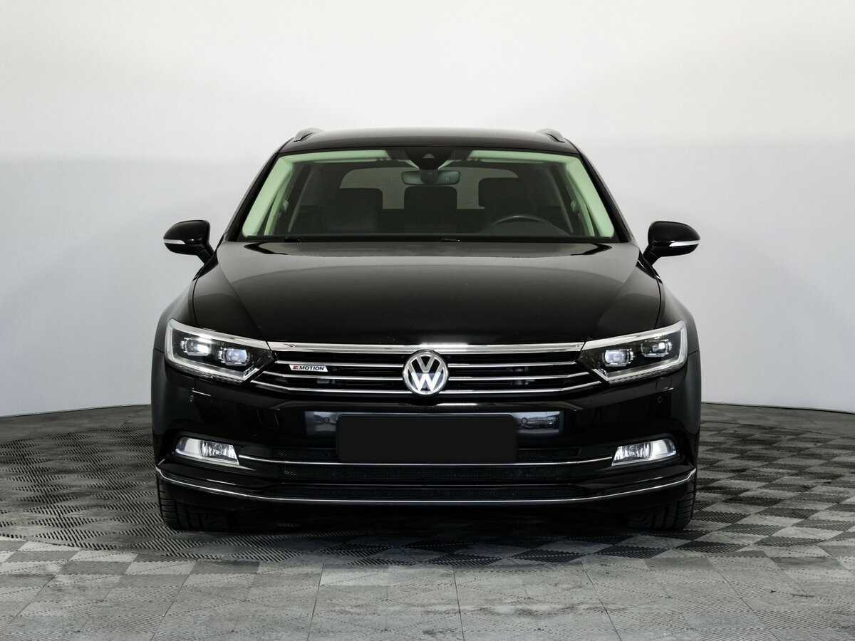 Volkswagen Passat 2018 года с пробегом. Фото: #1