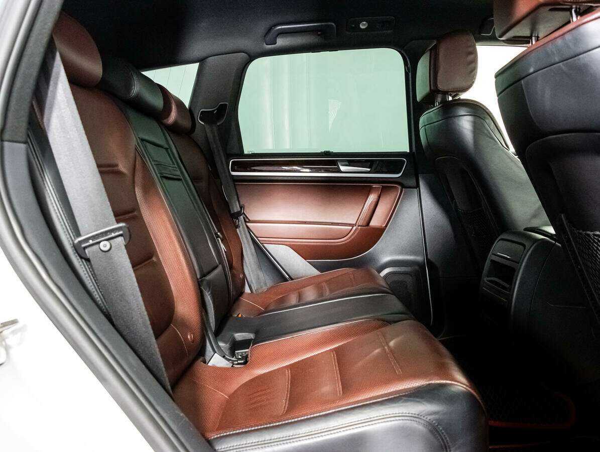 Volkswagen Touareg 2012 года с пробегом. Фото: #12