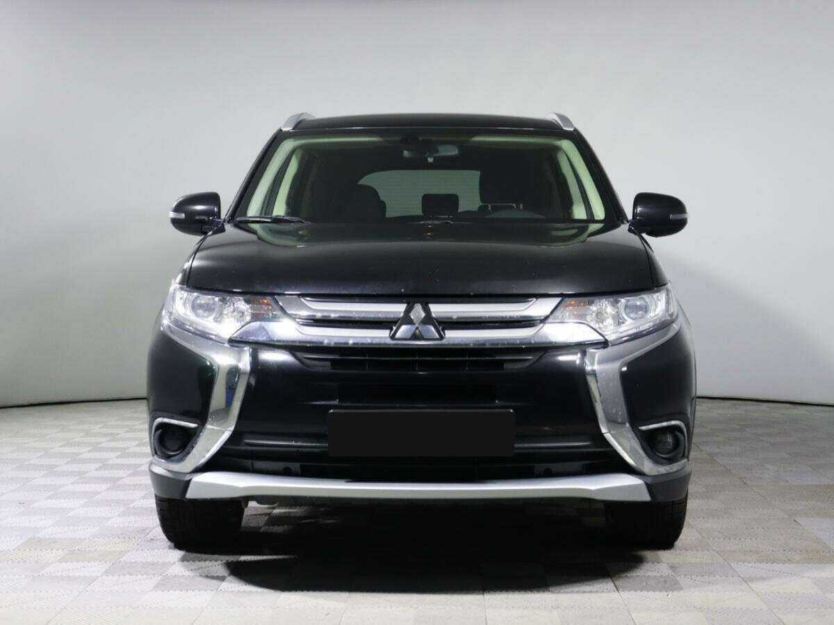 Mitsubishi Outlander 2018 года с пробегом. Фото: #1
