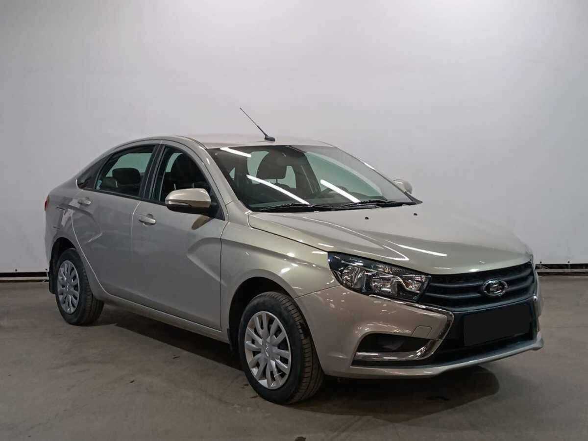 Lada (ВАЗ) Vesta 2018 года с пробегом. Фото: #2