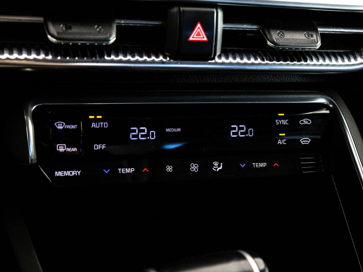 Kia K5 2020 года с пробегом. Фото: #12