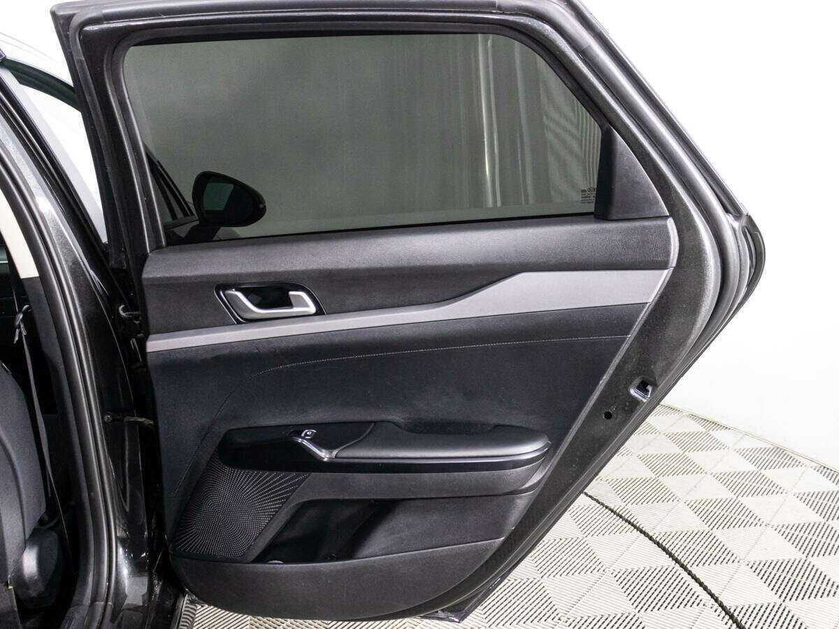 Kia K5 2021 года с пробегом. Фото: #25