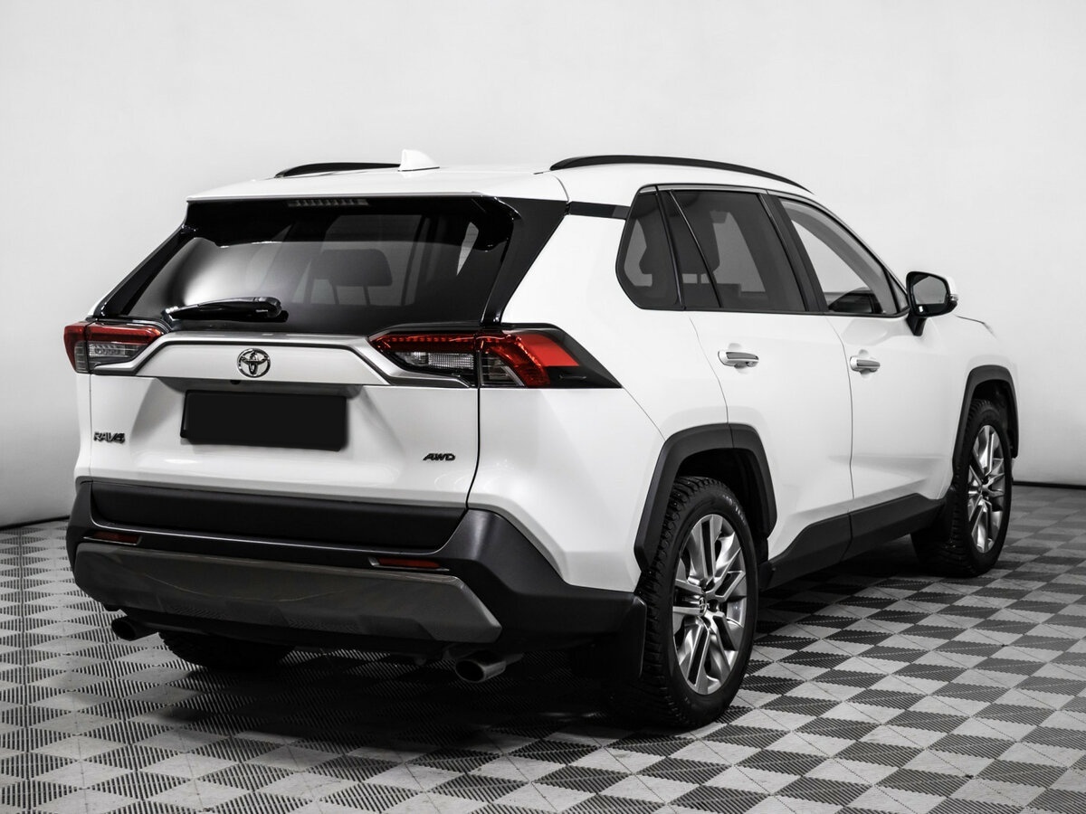 Toyota RAV4 2019 года с пробегом. Фото: #3
