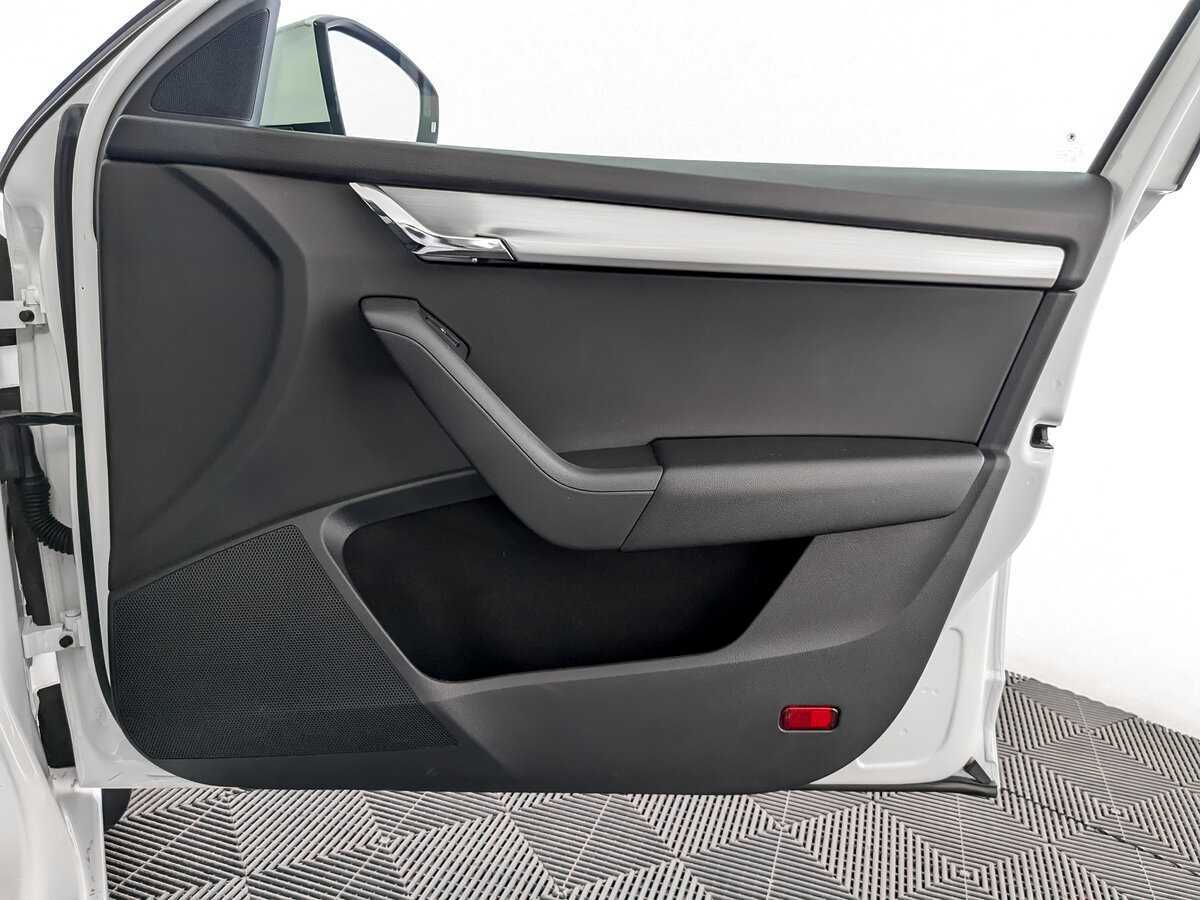 Skoda Octavia 2019 года с пробегом. Фото: #23