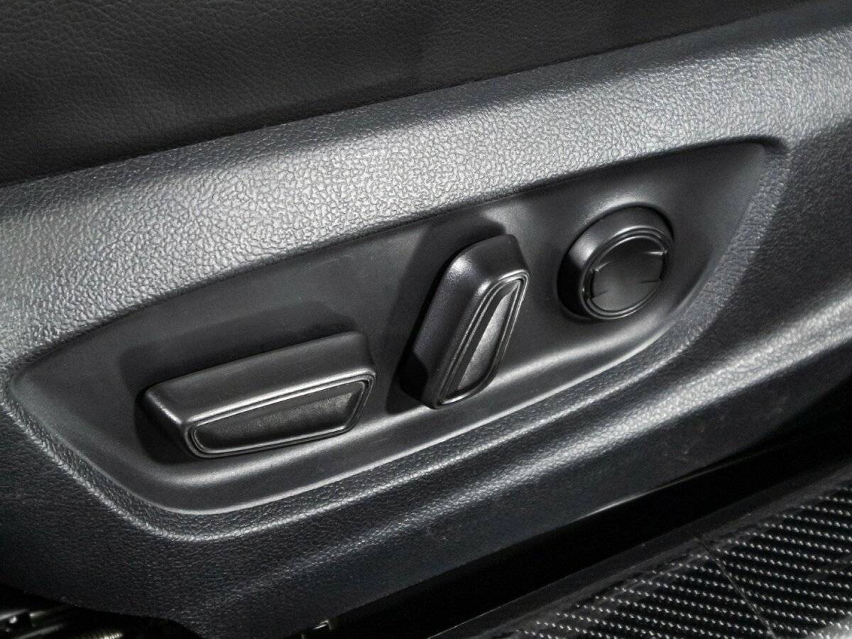 Toyota Camry 2019 года с пробегом. Фото: #15