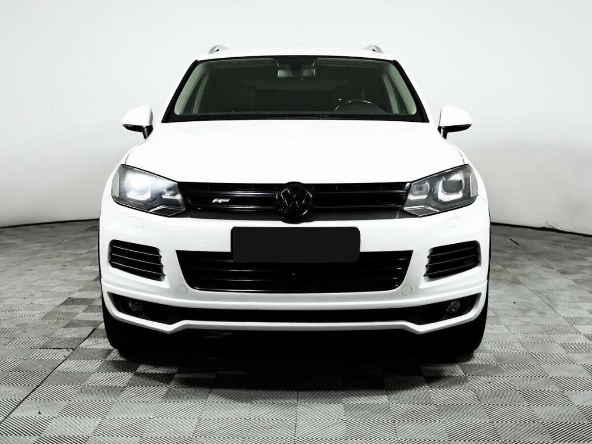 Volkswagen Touareg 2012 года с пробегом. Фото: #1