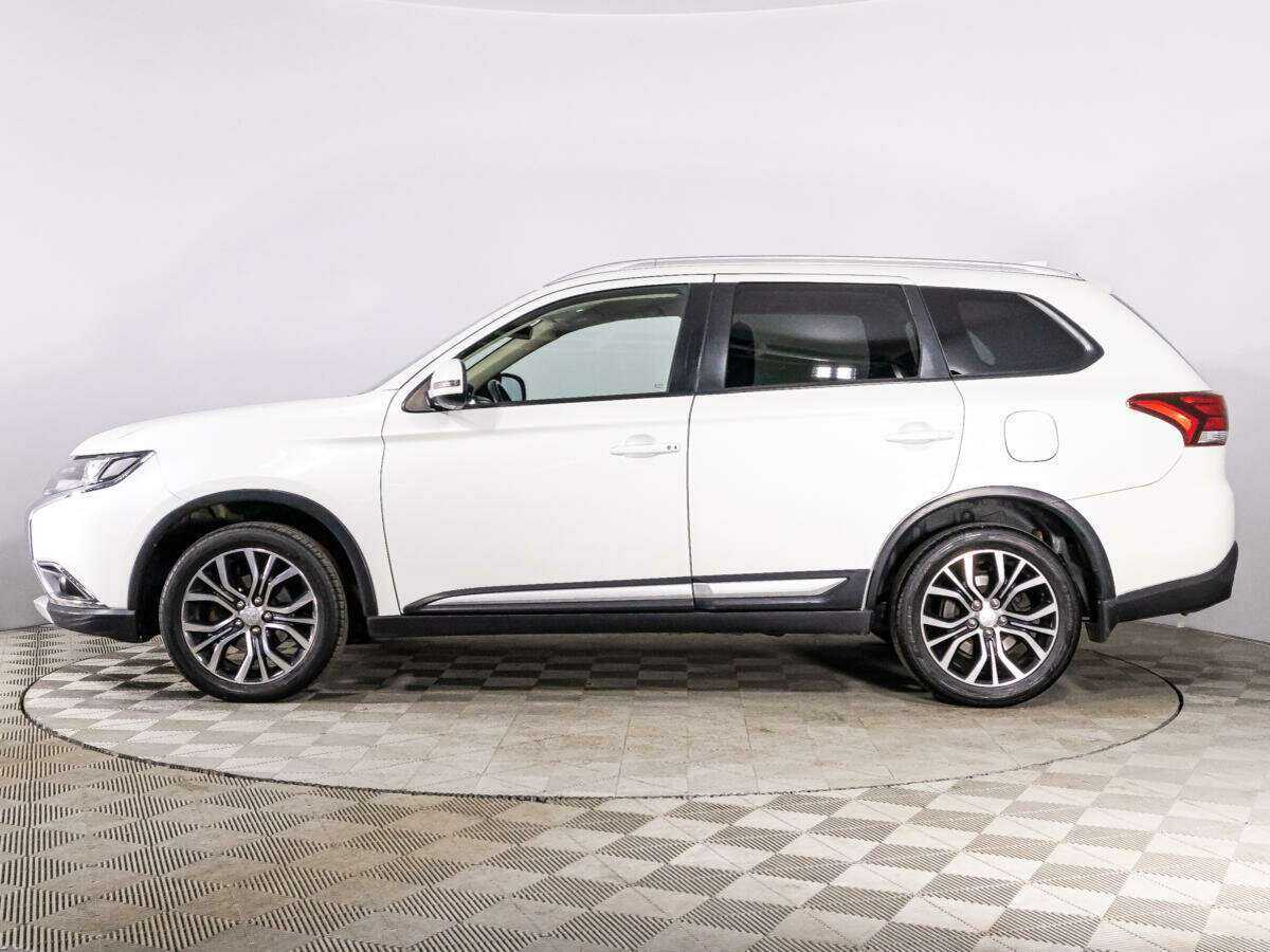 Mitsubishi Outlander 2017 года с пробегом. Фото: #7