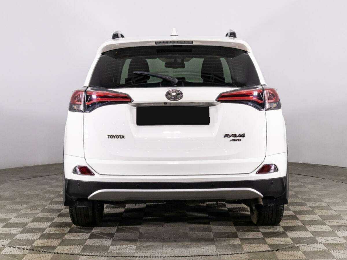 Toyota RAV4 2018 года с пробегом. Фото: #5