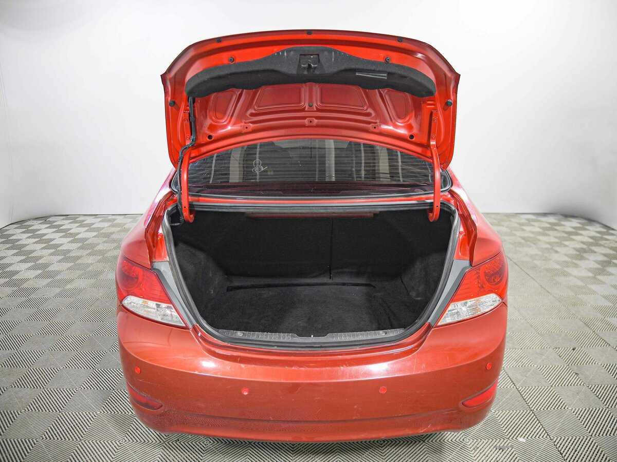 Hyundai Solaris 2012 года с пробегом. Фото: #12