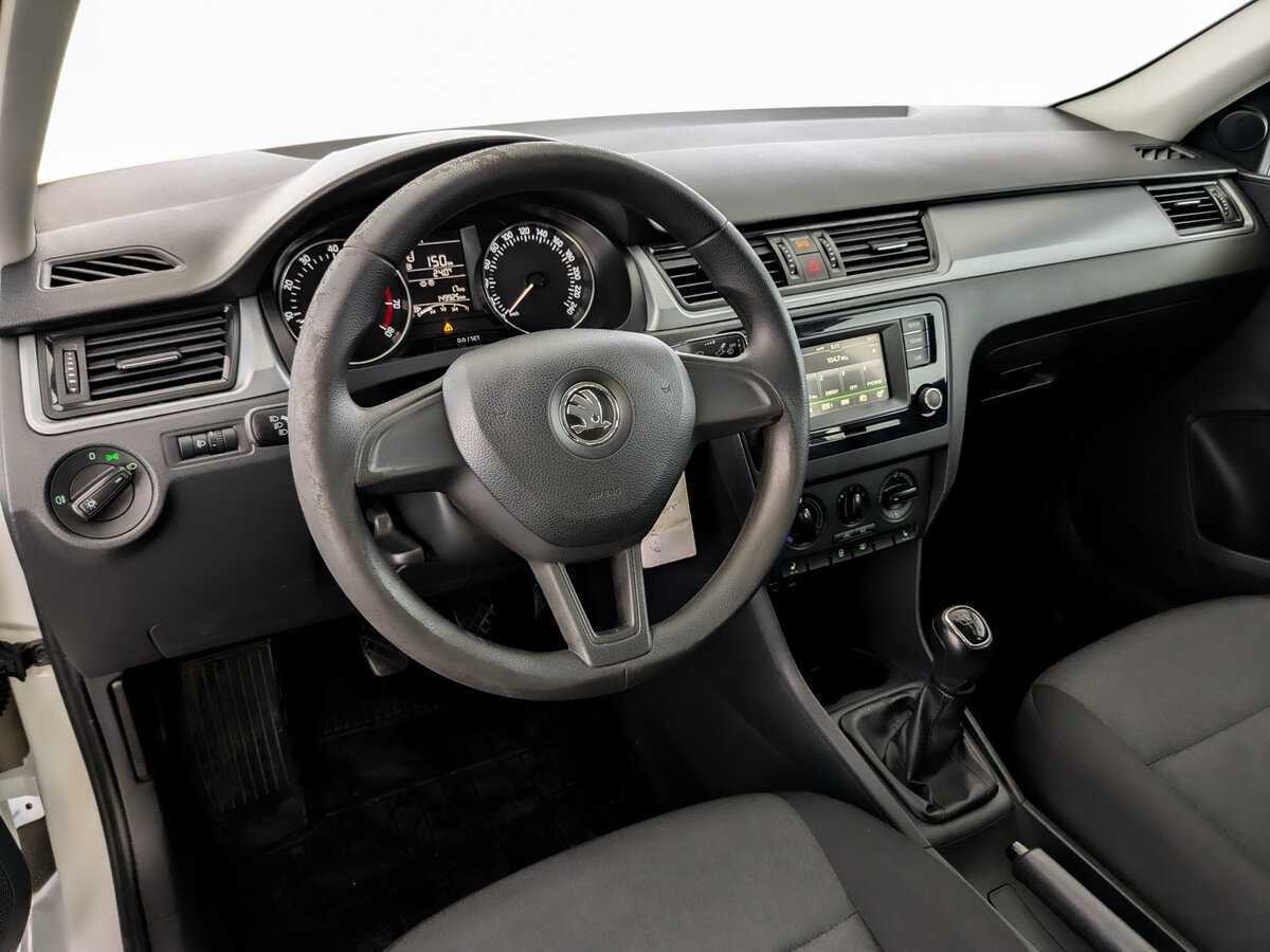Skoda Rapid 2017 года с пробегом. Фото: #15