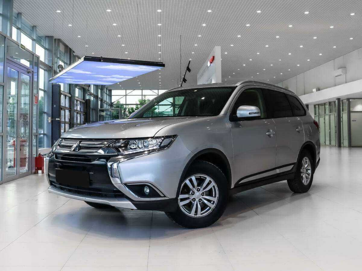 Mitsubishi Outlander 2016 года с пробегом. Фото: #0