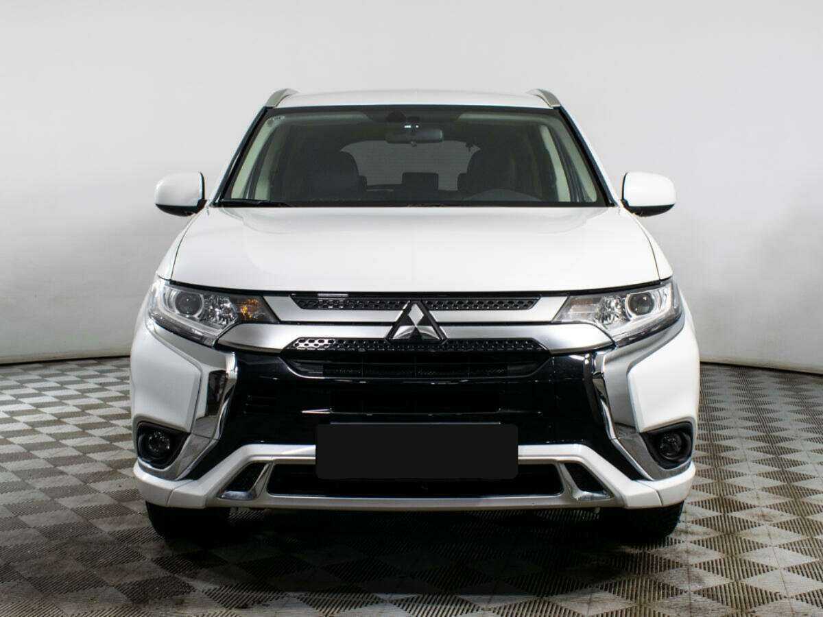 Mitsubishi Outlander 2022 года с пробегом. Фото: #1