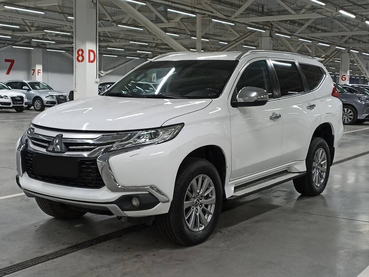 Mitsubishi Pajero Sport 2018 года с пробегом. Посмотреть фото